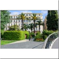 2022-04-27 Promenade du Paillon 04.jpg